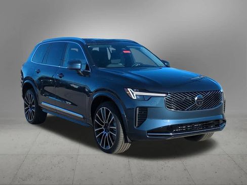 New 2026 Volvo XC90 B6 Plus w/ Protection Package Premier image 8