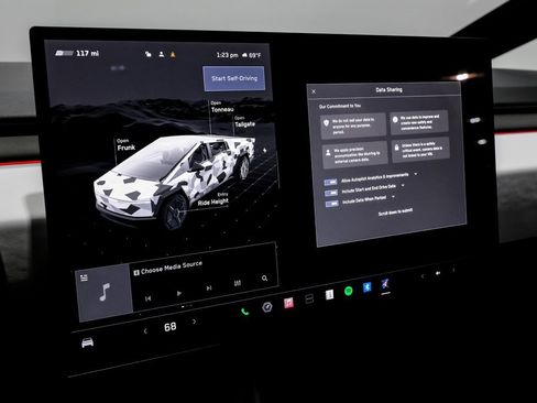 Used 2024 Tesla Cybertruck AWD Crew Cab image 24