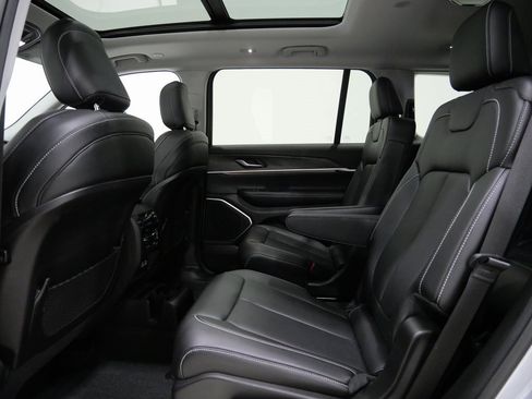 Certified 2022 Jeep Grand Cherokee L Limited image 25