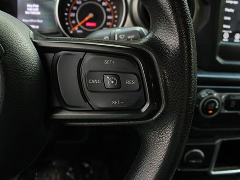 Used 2020 Jeep Gladiator Sport AWD/4WD image 25