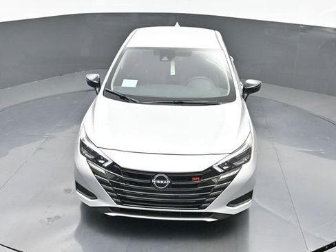 New 2025 Nissan Versa SR w/ Trunk Package image 28