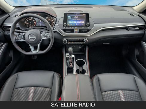 New 2025 Nissan Altima 2.5 SR image 13
