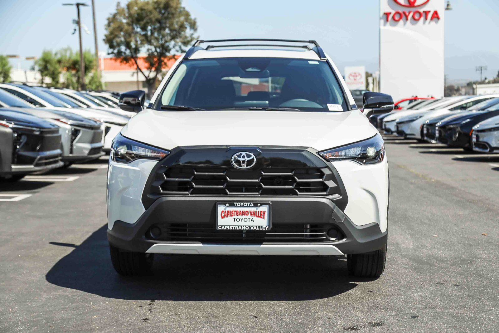 New 2026 Toyota Corolla Cross LE w/ Moonroof Package FWD image 2
