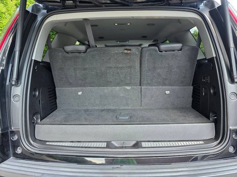 Used 2018 Cadillac Escalade Luxury AWD/4WD image 43