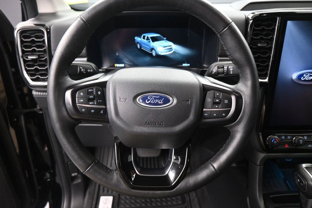 Used 2025 Ford Ranger Lariat w/ FX4 Off-Road Package AWD/4WD image 11