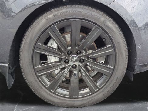 Used 2023 Land Rover Range Rover SE image 37