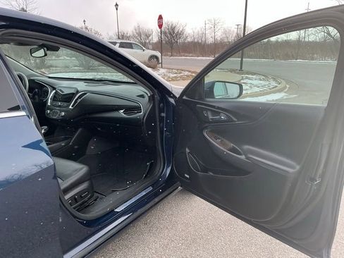 Used 2022 Chevrolet Malibu Premier image 21