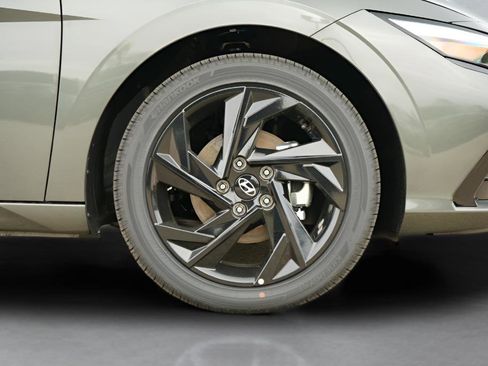 New 2026 Hyundai Elantra SEL Sport Premium FWD image 10