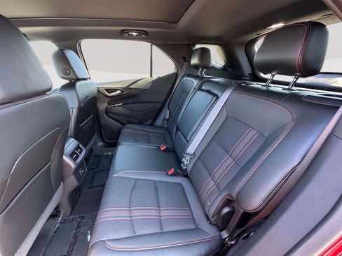 Certified 2024 Chevrolet Equinox RS image 32