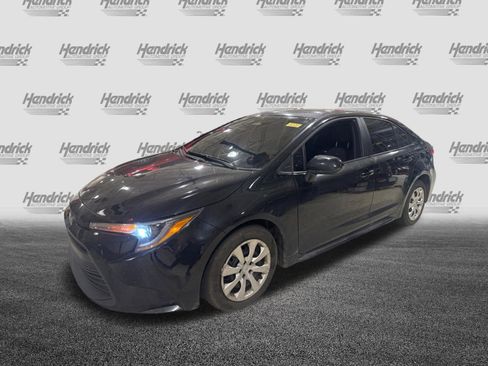 Certified 2025 Toyota Corolla LE FWD image 6