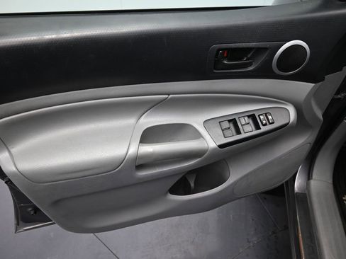 Used 2015 Toyota Tacoma 4x4 Double Cab image 9