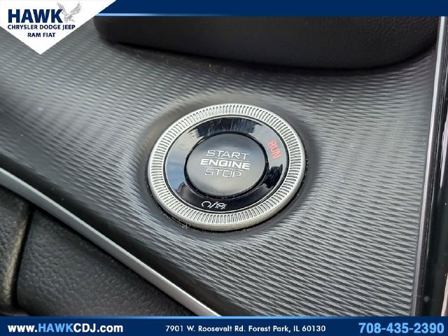 Certified 2025 Jeep Grand Cherokee Laredo AWD/4WD image 15