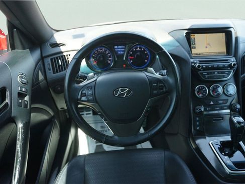 Used 2016 Hyundai Genesis Coupe 3.8 RWD image 17