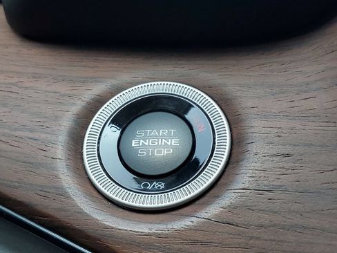 Used 2022 Jeep Grand Cherokee Summit AWD/4WD image 19