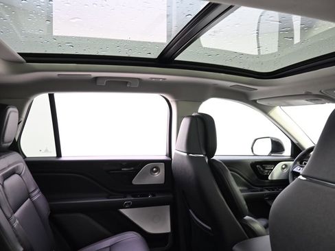 New 2026 Lincoln Aviator Reserve image 17