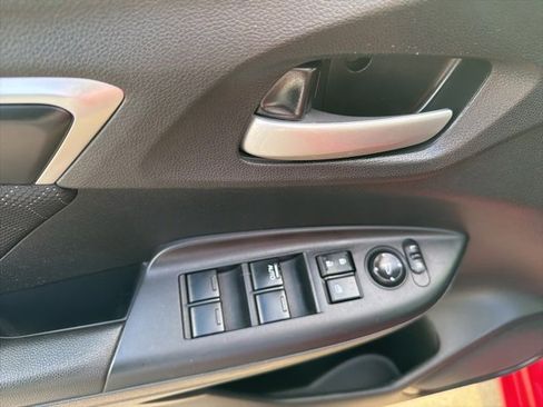 Used 2015 Honda Fit EX image 17