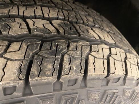 Used 2018 Chevrolet Silverado 1500 LT w/ All Star Edition image 28