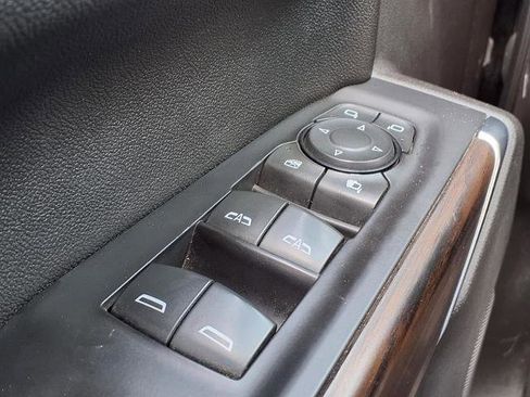 Used 2021 GMC Sierra 1500 SLT image 16