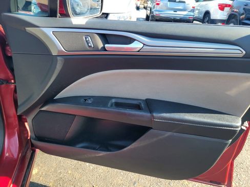 Used 2017 Ford Fusion S image 22