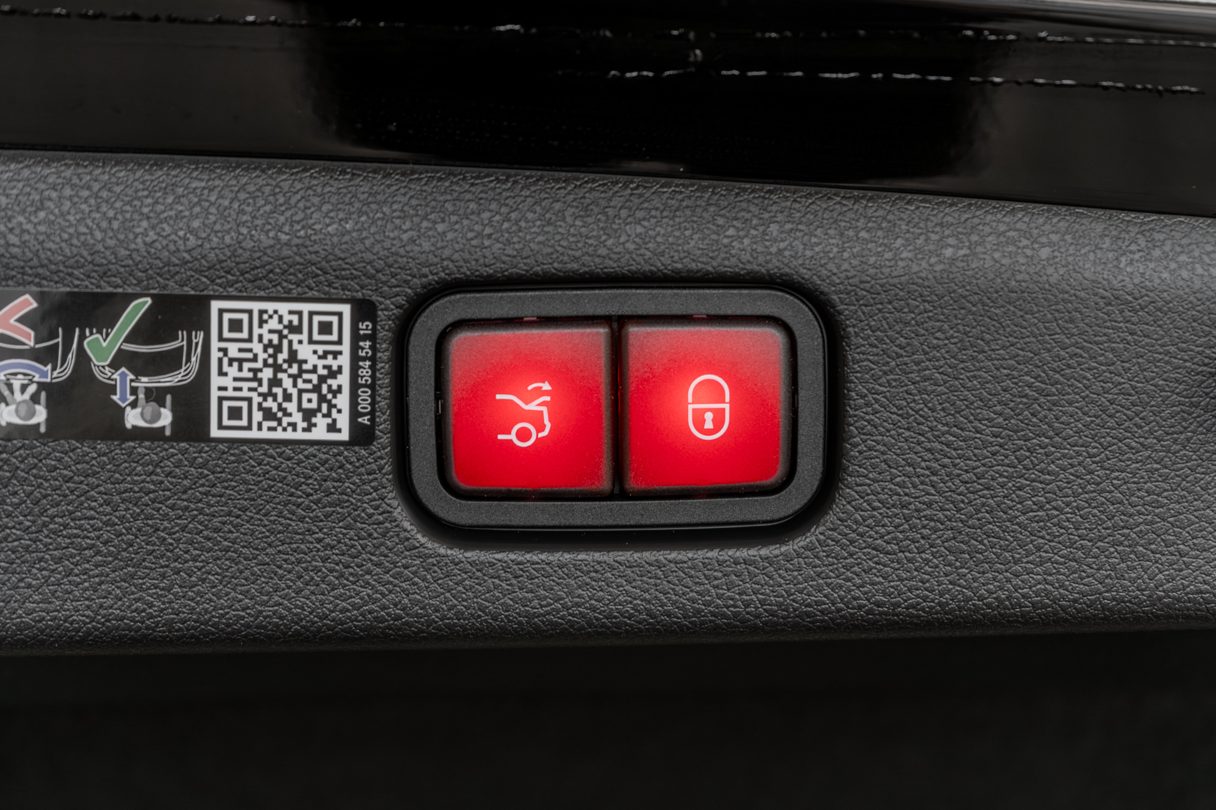 Certified 2026 Mercedes-Benz E 450 4MATIC Sedan image 35