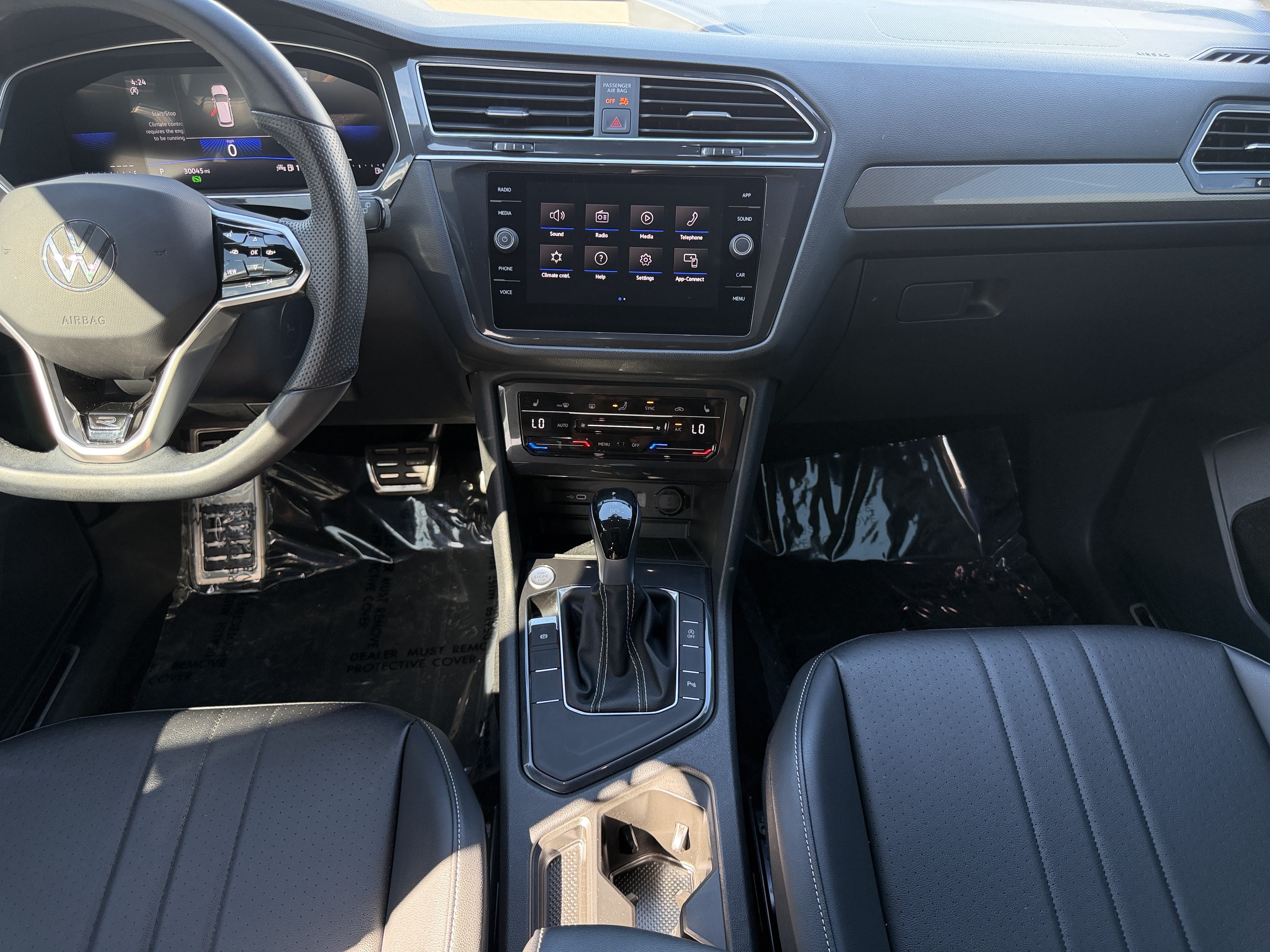 Certified 2023 Volkswagen Tiguan SE R-Line FWD image 15
