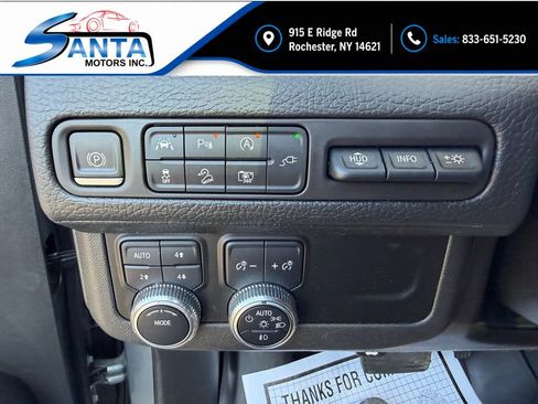Used 2022 GMC Yukon XL Denali AWD/4WD image 13