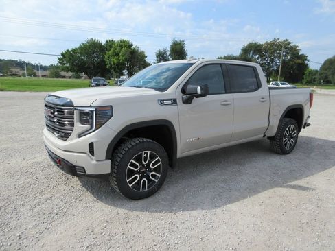 New 2026 GMC Sierra 1500 AT4 w/ AT4 Premium Package AWD/4WD image 11