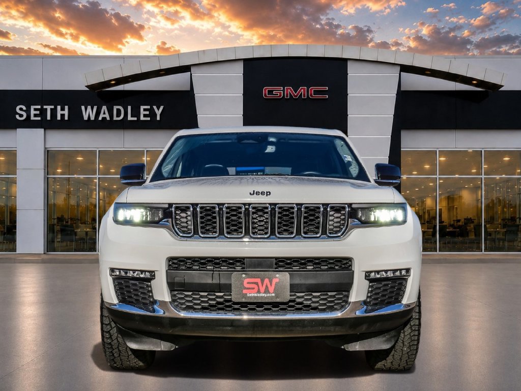 Used 2023 Jeep Grand Cherokee L Limited AWD/4WD image 2
