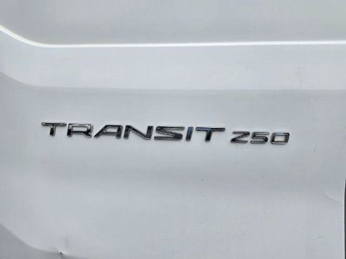 Used 2015 Ford Transit 250 148 Low Roof RWD image 38