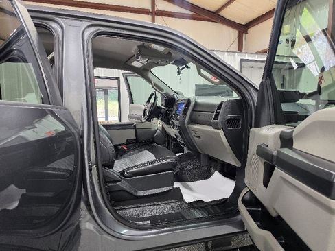 Used 2021 Ford F250 XL w/ Power Equipment Group AWD/4WD image 11