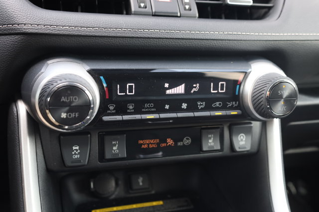 Used 2021 Toyota RAV4 XLE Premium AWD/4WD image 22