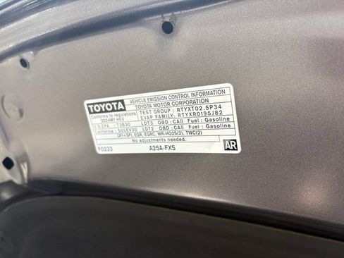 Used 2024 Toyota Sienna LE w/ LE Plus Package FWD image 10