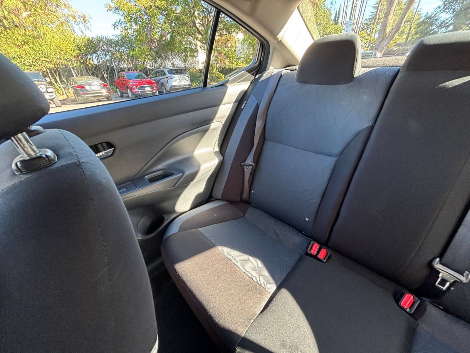 Used 2025 Nissan Versa SV FWD image 36