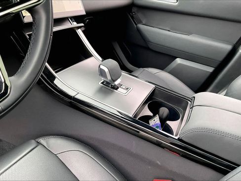 Used 2025 Land Rover Range Rover Velar Dynamic SE image 20