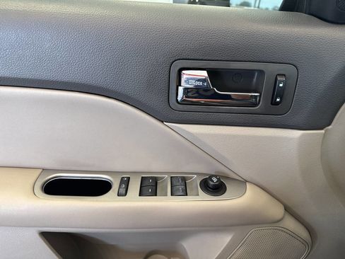 Used 2012 Ford Fusion SEL image 32