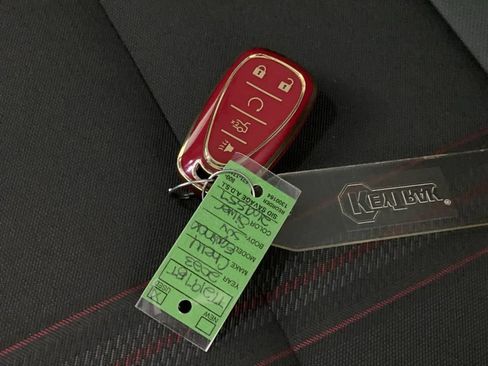 Used 2023 Chevrolet Equinox RS FWD image 41