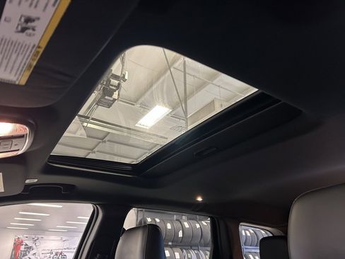 Used 2021 Jeep Grand Cherokee Limited w/ Trailer Tow Group IV image 19