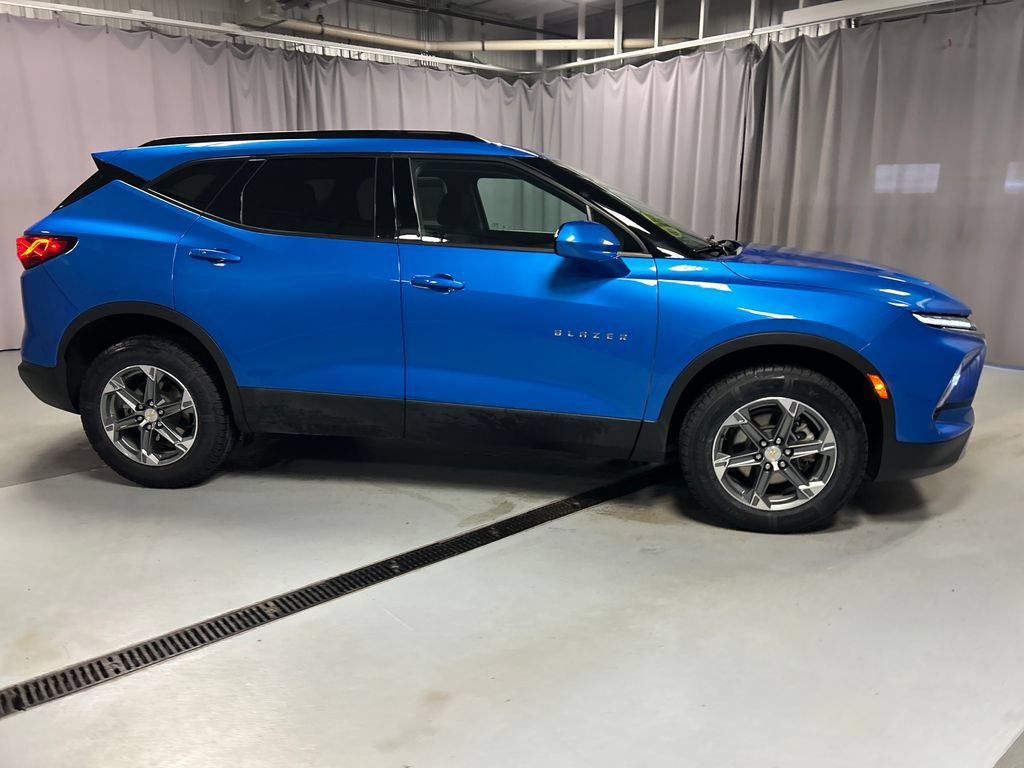 Used 2024 Chevrolet Blazer LT w/ Convenience Package FWD image 8