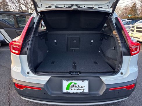 Used 2019 Volvo XC40 T5 Momentum image 17