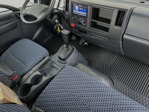 Used 2024 Isuzu NPR RWD image 11