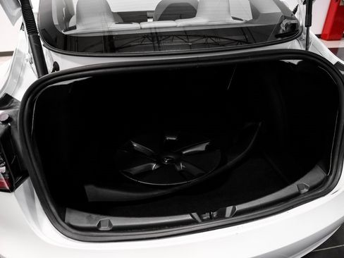 Used 2023 Tesla Model 3 Standard Range image 48