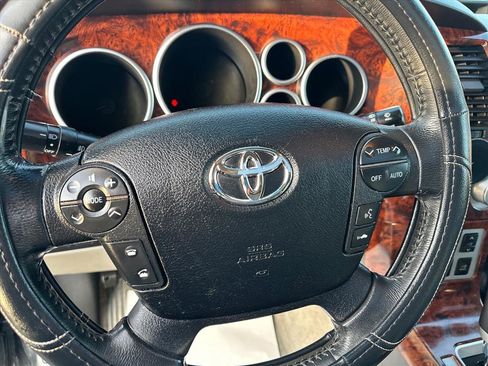 Used 2008 Toyota Sequoia Platinum image 43