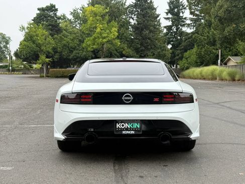 Used 2024 Nissan Z Sport w/ Floor Mat Package RWD image 4