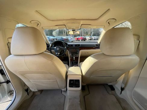 Used 2013 Volkswagen Passat 2.5 SEL image 37