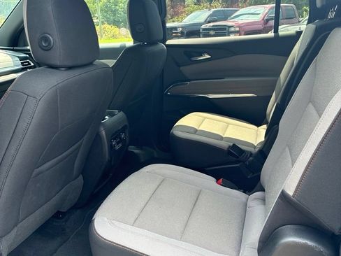 Used 2026 Chevrolet Traverse LT w/ Driver Confidence Package FWD image 10