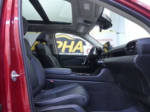 Used 2025 Honda Pilot Elite image 7