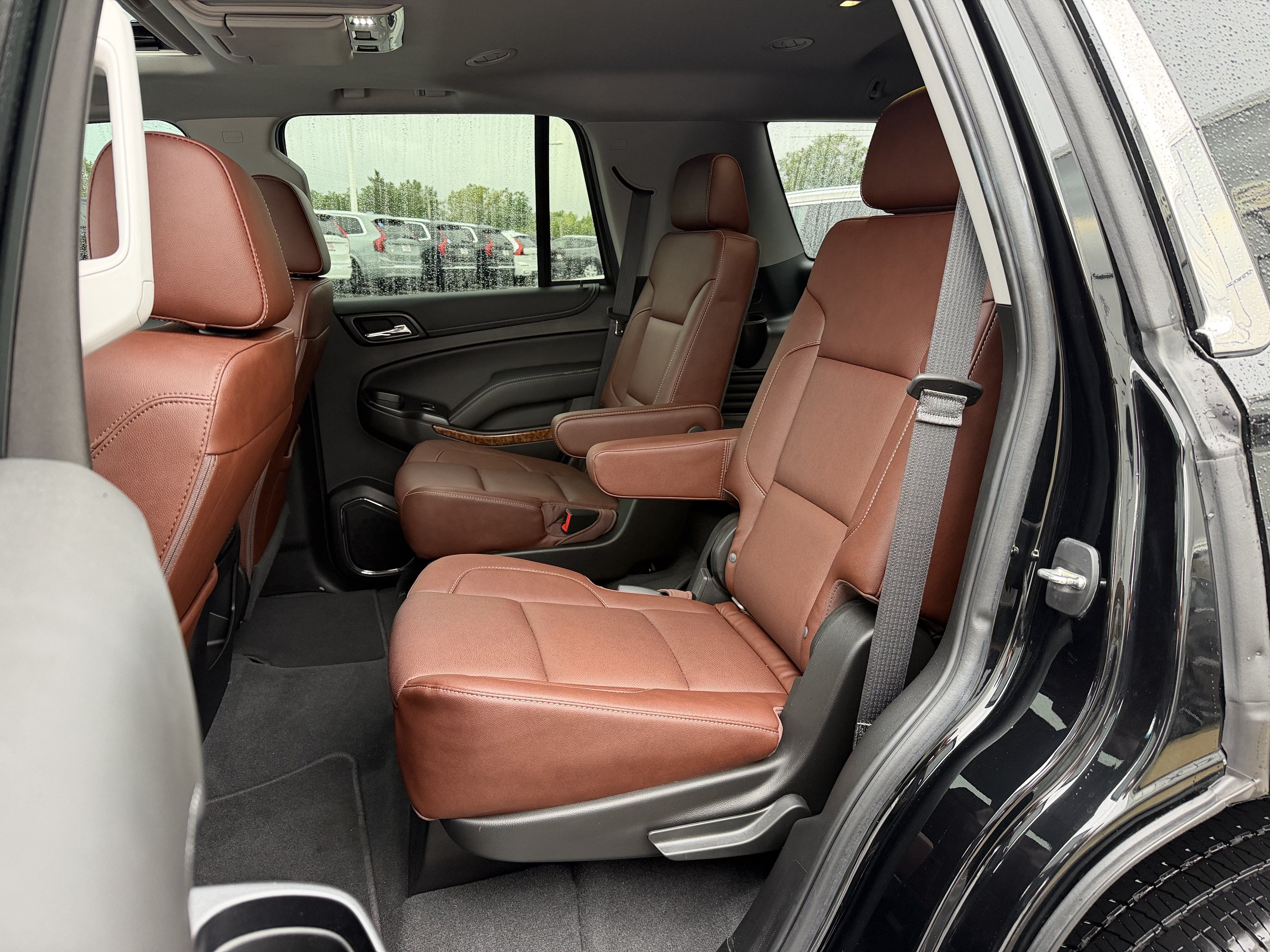 Used 2020 Chevrolet Tahoe Premier w/ Premier Plus Edition AWD/4WD image 11
