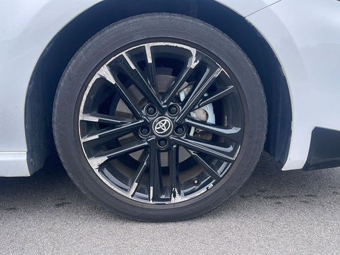 Used 2025 Toyota Camry SE FWD image 9