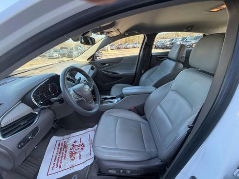 Used 2016 Chevrolet Malibu LT w/ Leather Package image 10