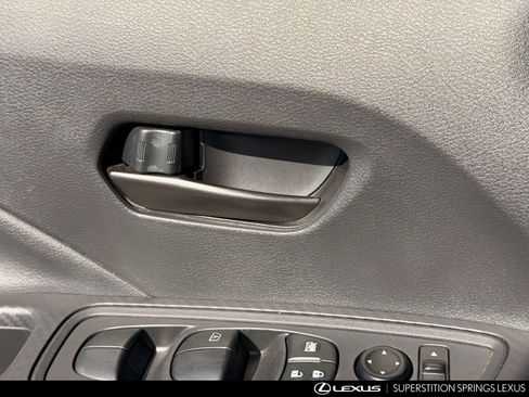 Used 2021 Nissan Versa S image 19